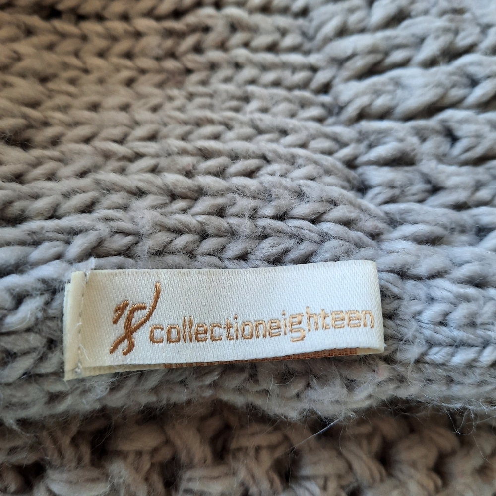 Infinity Scarf, Gray - Picture 3 of 5